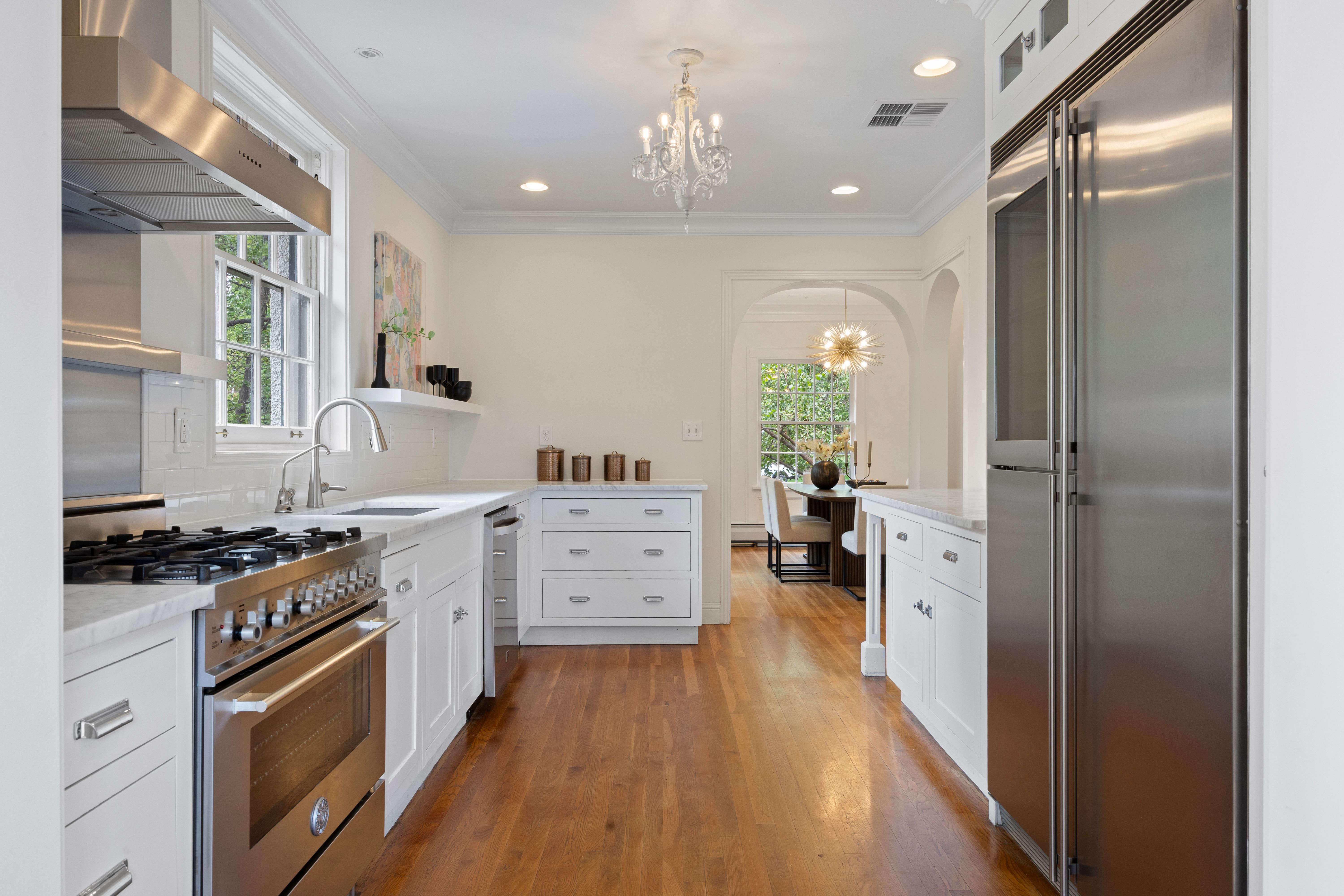  Mediterranean Masterpiece Spanning Prestigious 7th Avenue Parkway - 物件實景