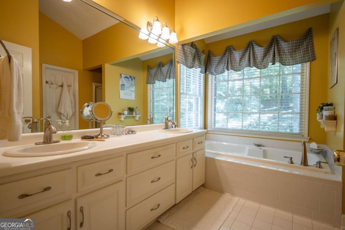 Athens, Georgia, 30606, United States, 4 Bedrooms Bedrooms, ,3 BathroomsBathrooms,Residential,For Sale,1826686