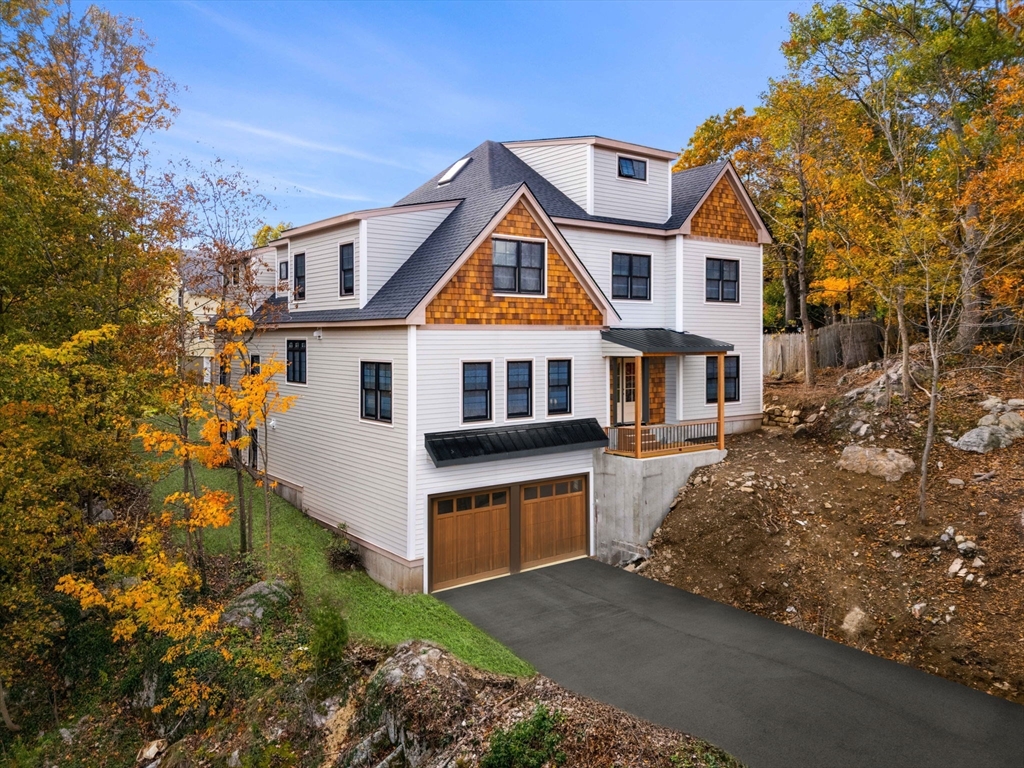 Melrose, Massachusetts, 02176, United States, 5 Bedrooms Bedrooms, ,6 BathroomsBathrooms,Residential,For Sale,1987471