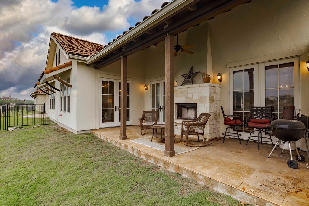 Kerrville, Texas, 78028, United States, 3 Bedrooms Bedrooms, ,3 BathroomsBathrooms,Residential,For Sale,1977674