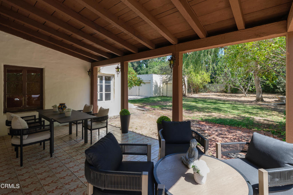 Pasadena, California, 91103, United States, 6 Bedrooms Bedrooms, ,3 BathroomsBathrooms,Residential,For Sale,1950732