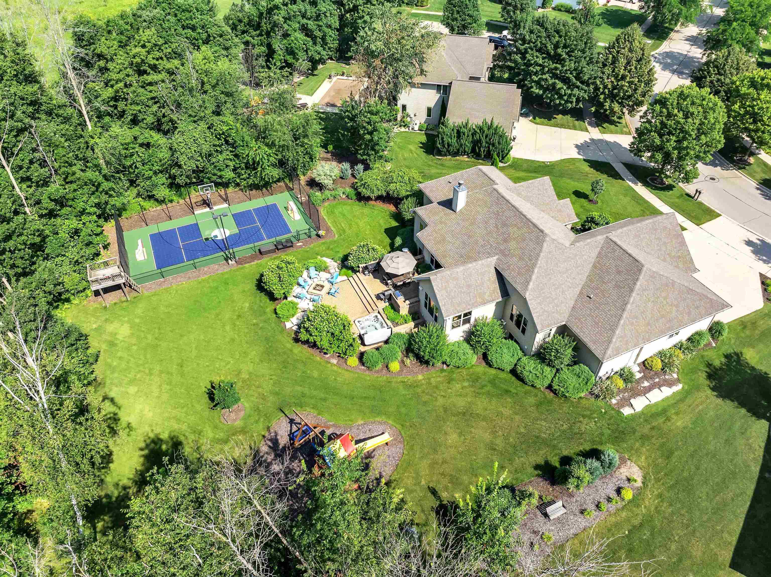 GREEN BAY, Wisconsin, 54313, United States, 5 Bedrooms Bedrooms, ,4 BathroomsBathrooms,Residential,For Sale,1911640