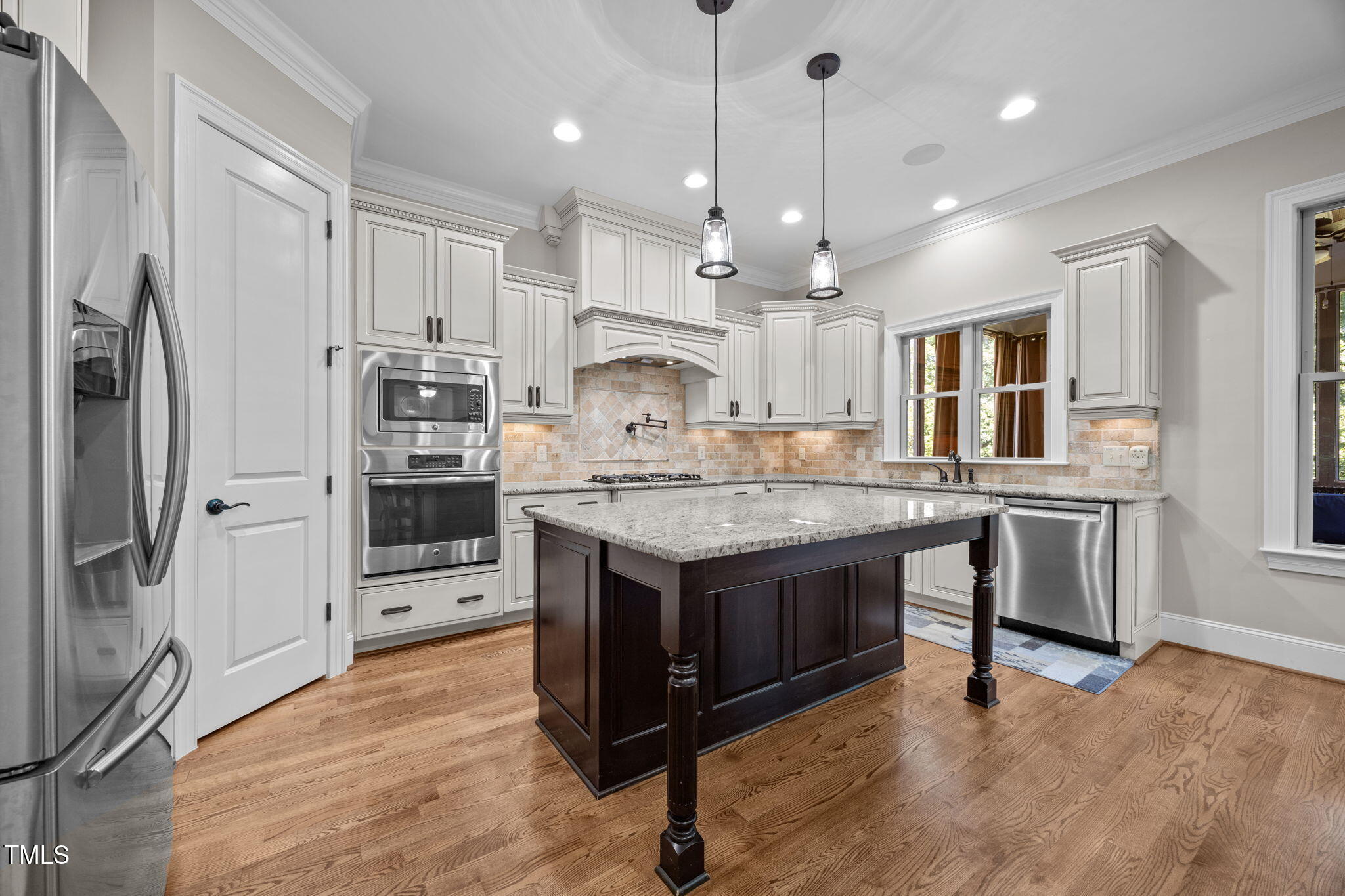 Apex, North Carolina, 27502, United States, 5 Bedrooms Bedrooms, ,4 BathroomsBathrooms,Residential,For Sale,1901280