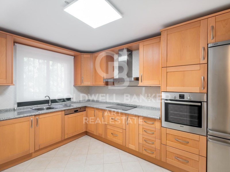 Benahavís, Andalusia, ES, 3 Bedrooms Bedrooms, ,3 BathroomsBathrooms,Residential,For Sale,1804707