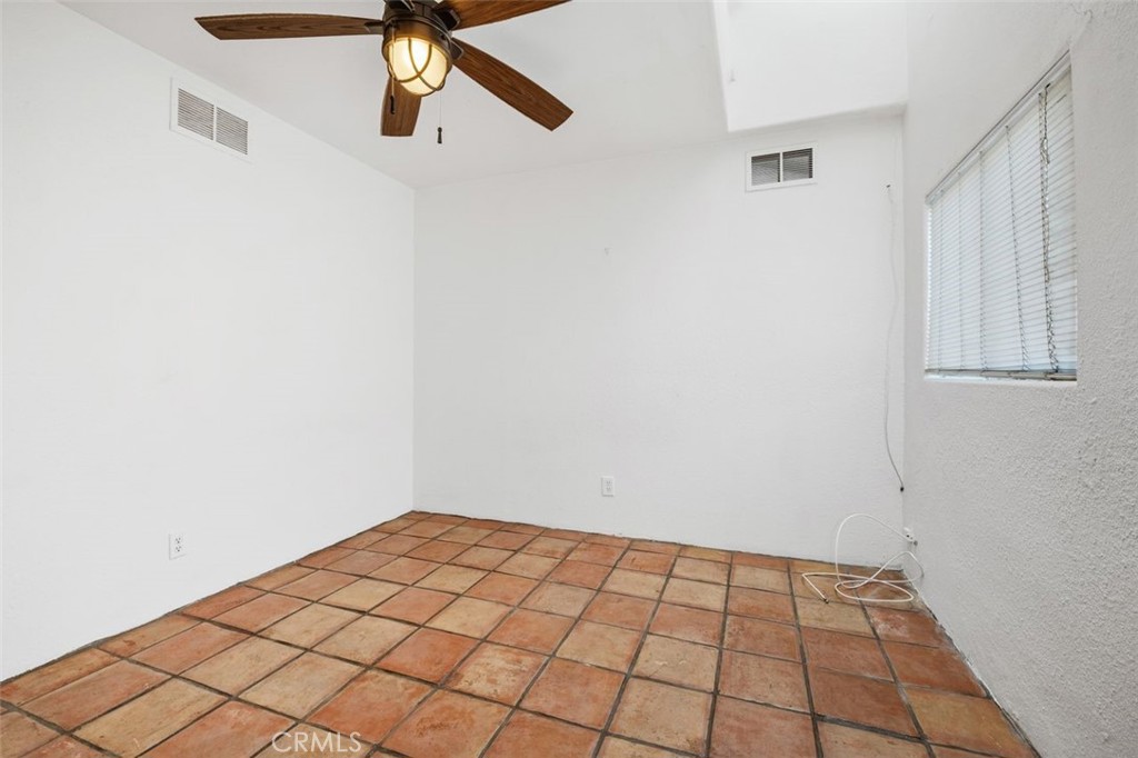 Newport Beach, California, 92663, United States, ,Residential,For Sale,1987612