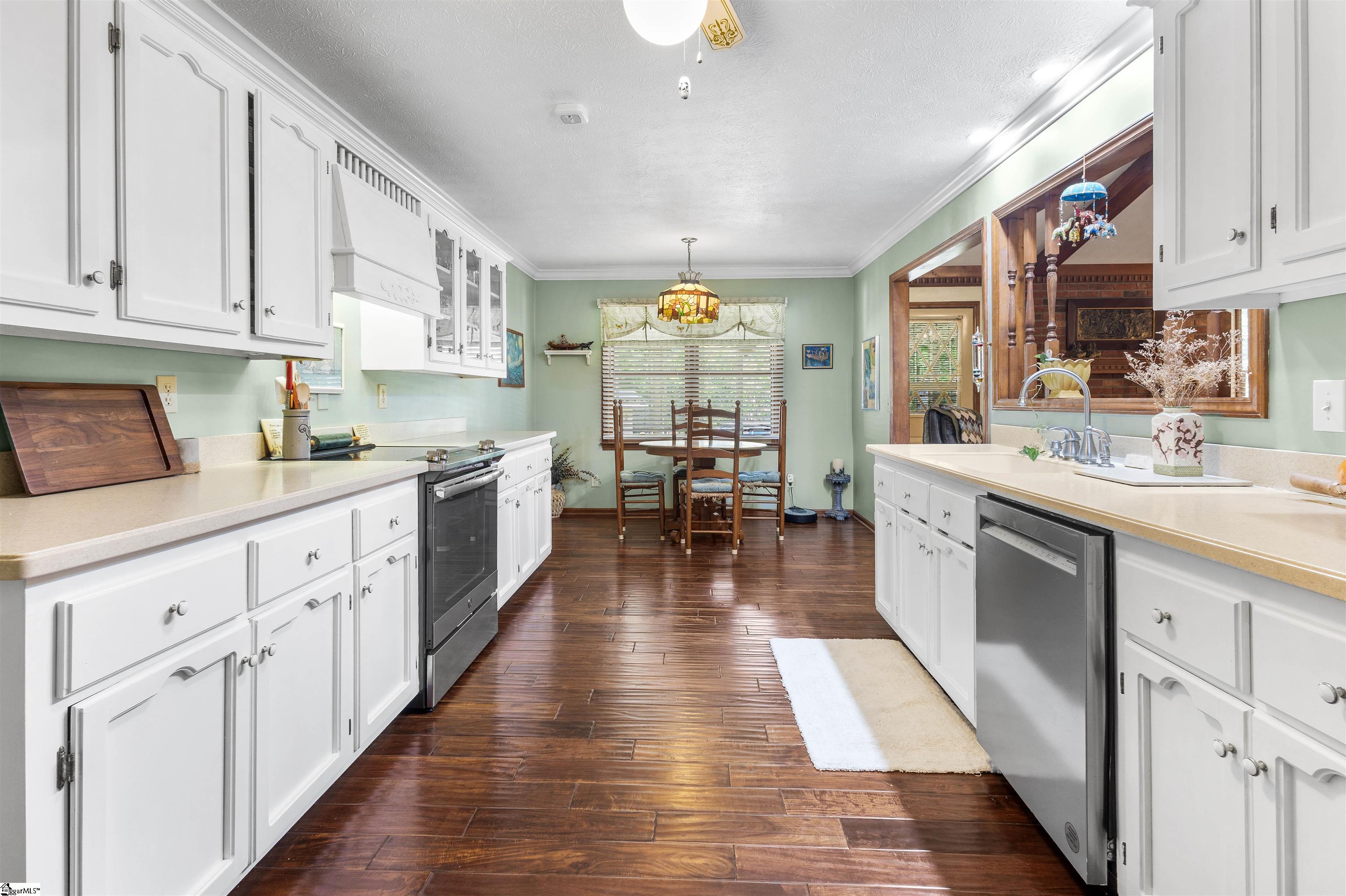 Liberty, South Carolina, 29657, United States, 3 Bedrooms Bedrooms, ,4 BathroomsBathrooms,Residential,For Sale,1944654