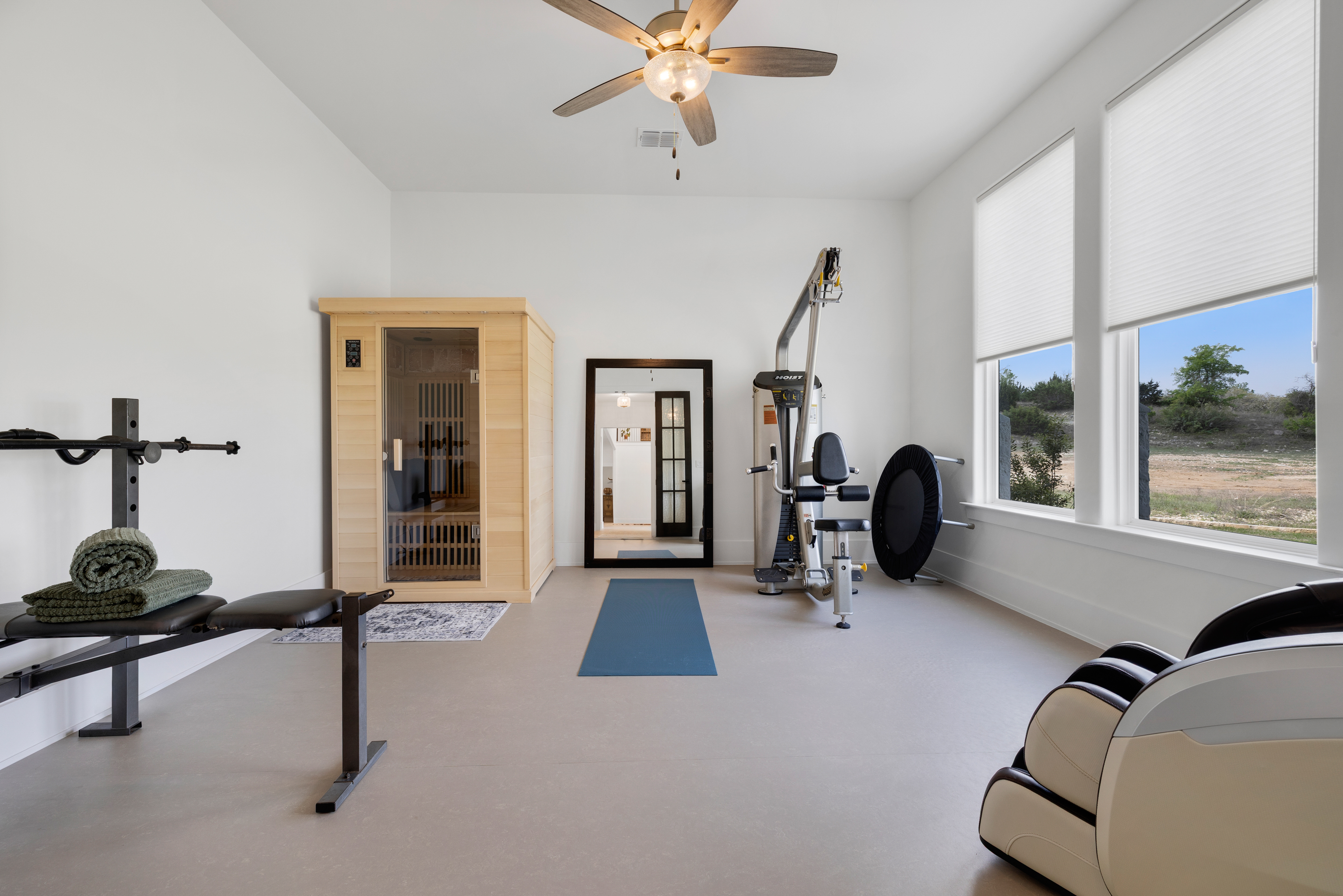  Private 15-Acre Estate with Modern Design and Scenic Hill Country Views - 物件實景