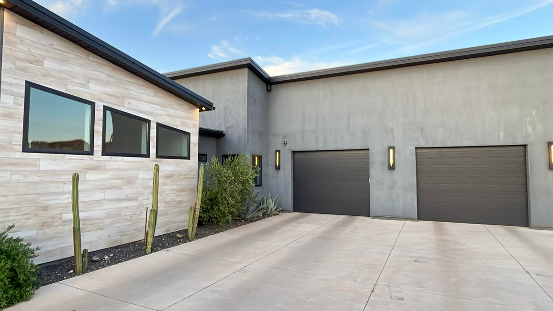 Washington, Utah, 84780, United States, 4 Bedrooms Bedrooms, ,4 BathroomsBathrooms,Residential,For Sale,1998221