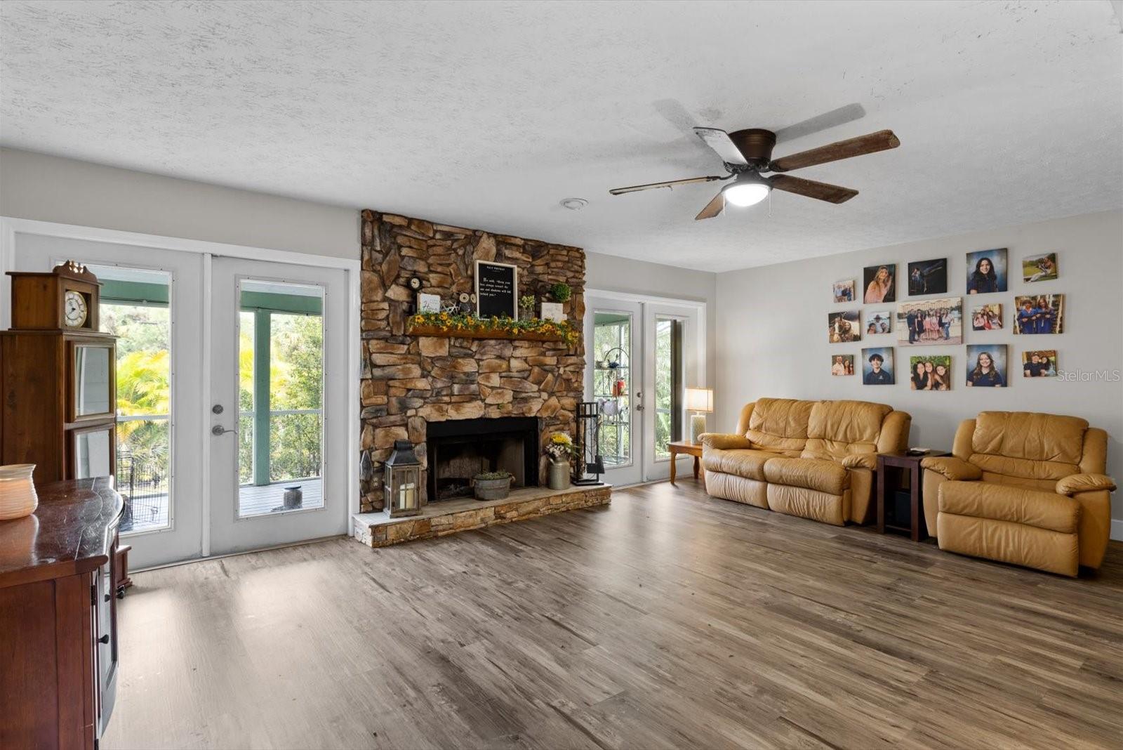 FORT PIERCE, Florida, 34945, United States, 5 Bedrooms Bedrooms, ,4 BathroomsBathrooms,Residential,For Sale,1721914