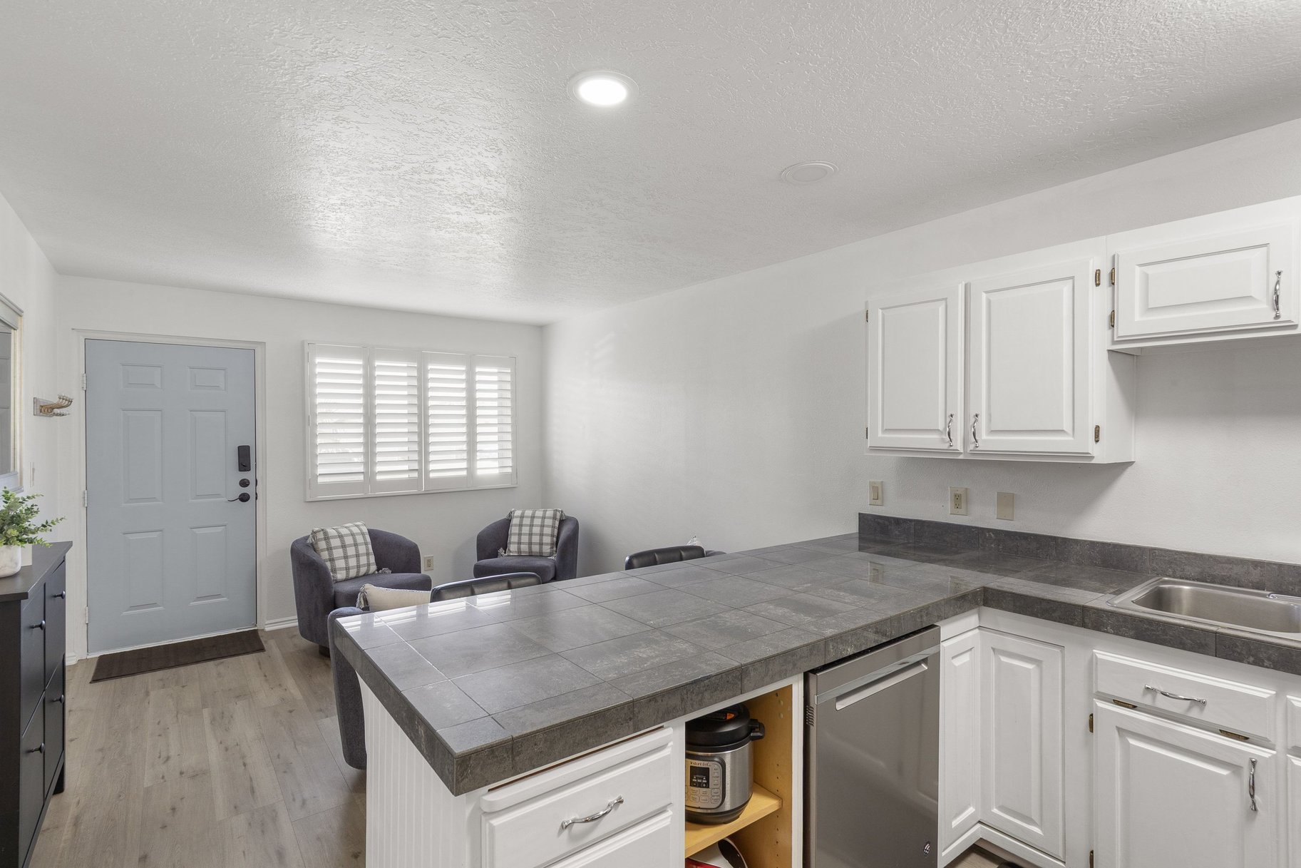 Updated Studio Condo in sought after Las Palmas - 物件實景