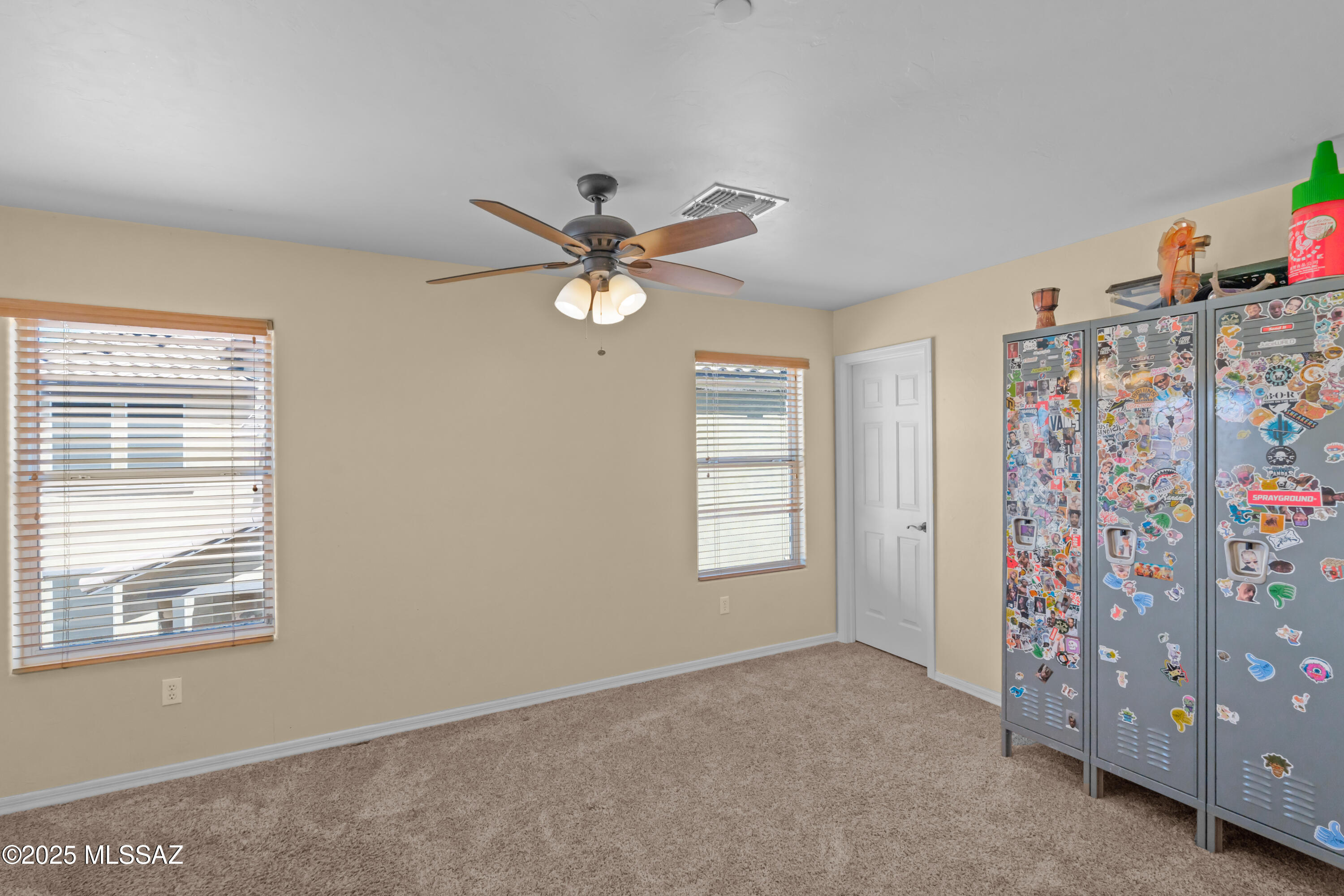 Sahuarita, Arizona, 85629, United States, 4 Bedrooms Bedrooms, ,3 BathroomsBathrooms,Residential,For Sale,1827979