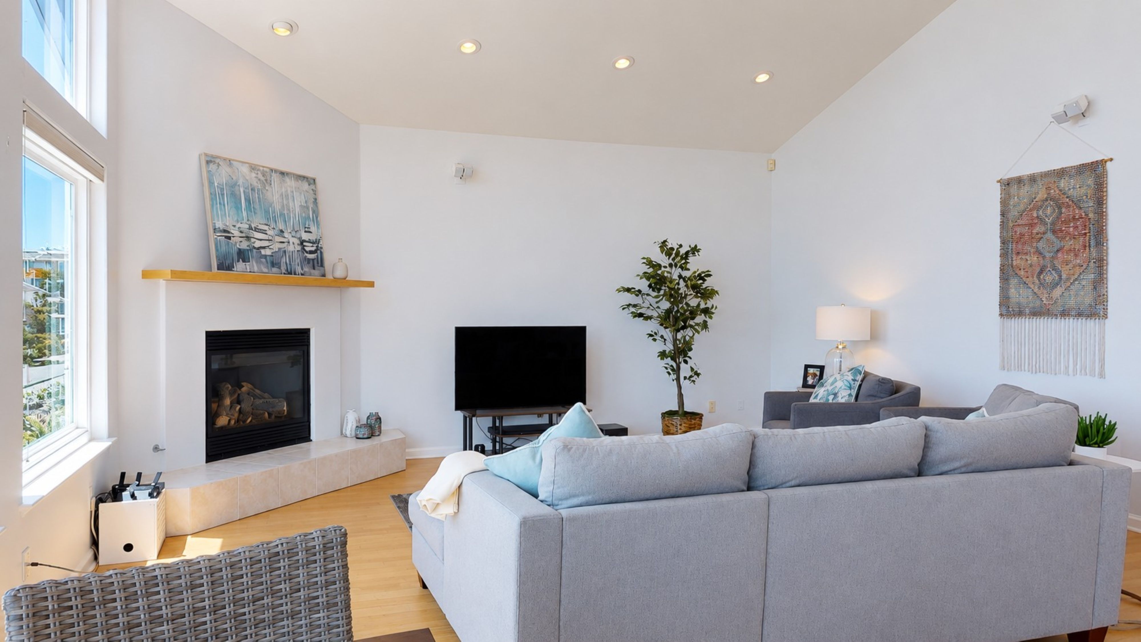  Ocean Views & Coastal Living in Coveted Marine Terrace - 物件實景
