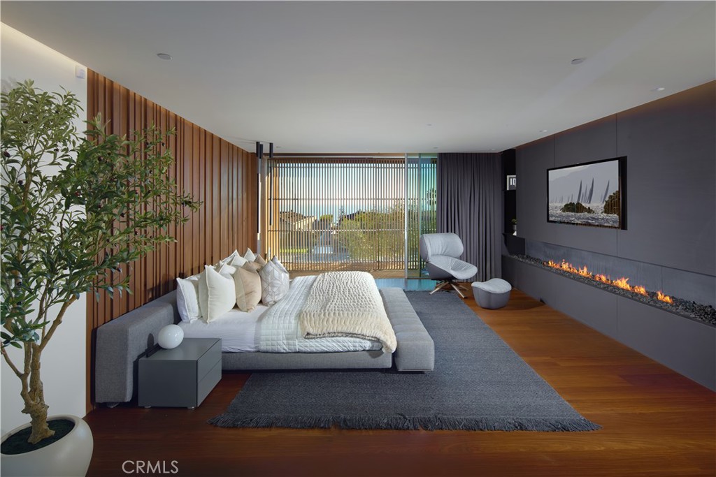 Laguna Beach, California, 92651, United States, 4 Bedrooms Bedrooms, ,6 BathroomsBathrooms,Residential,For Sale,1988252