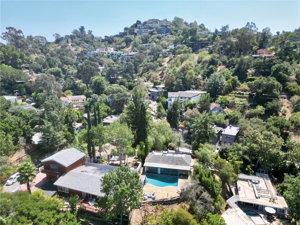 Los Angeles, California, 90068, United States, 2 Bedrooms Bedrooms, ,2 BathroomsBathrooms,Residential,For Sale,1918041