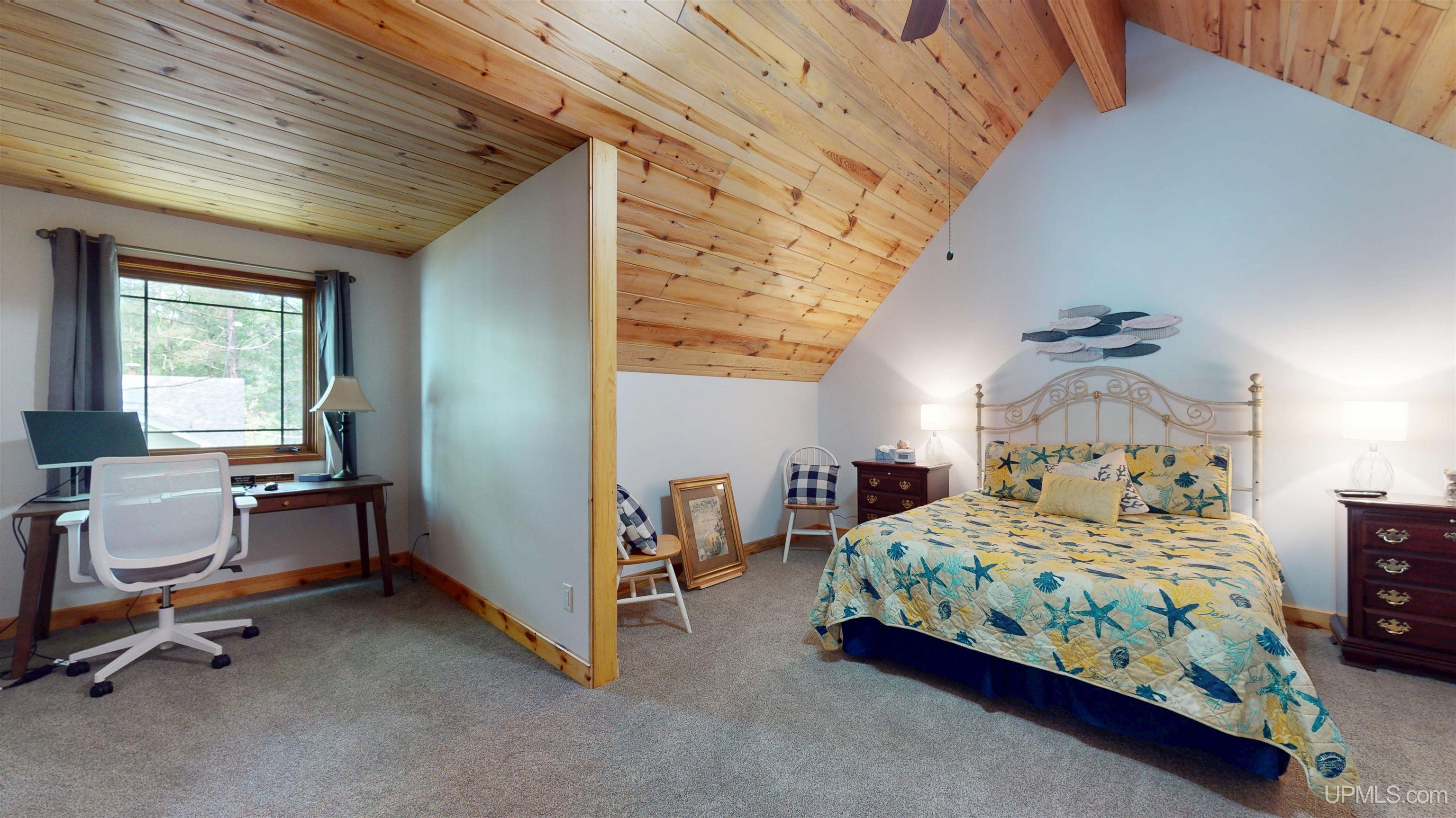 Marquette, Michigan, 49855, United States, 2 Bedrooms Bedrooms, ,4 BathroomsBathrooms,Residential,For Sale,1892873
