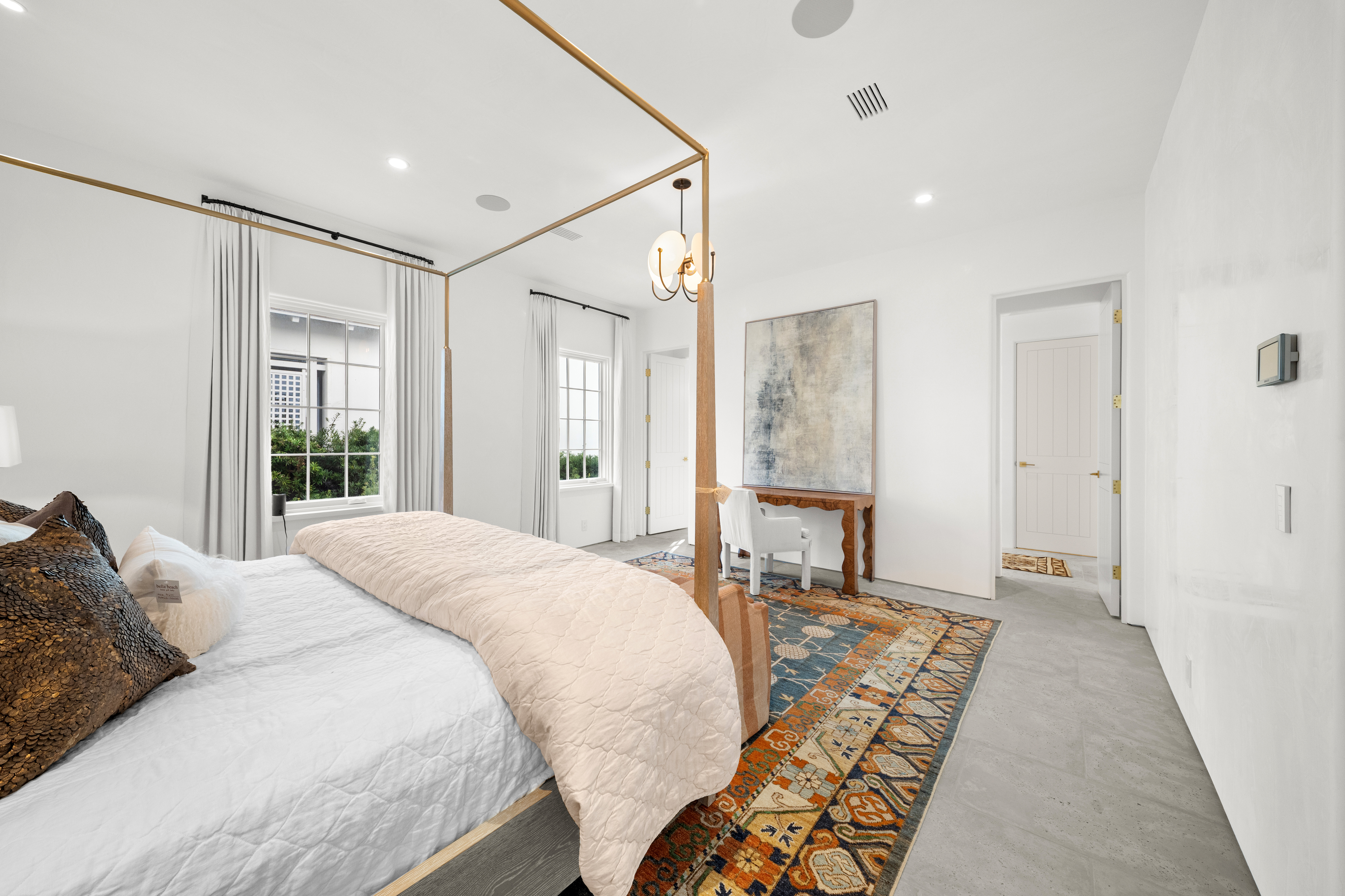  Architectural Gem With Pool And Carriage House - 物件實景