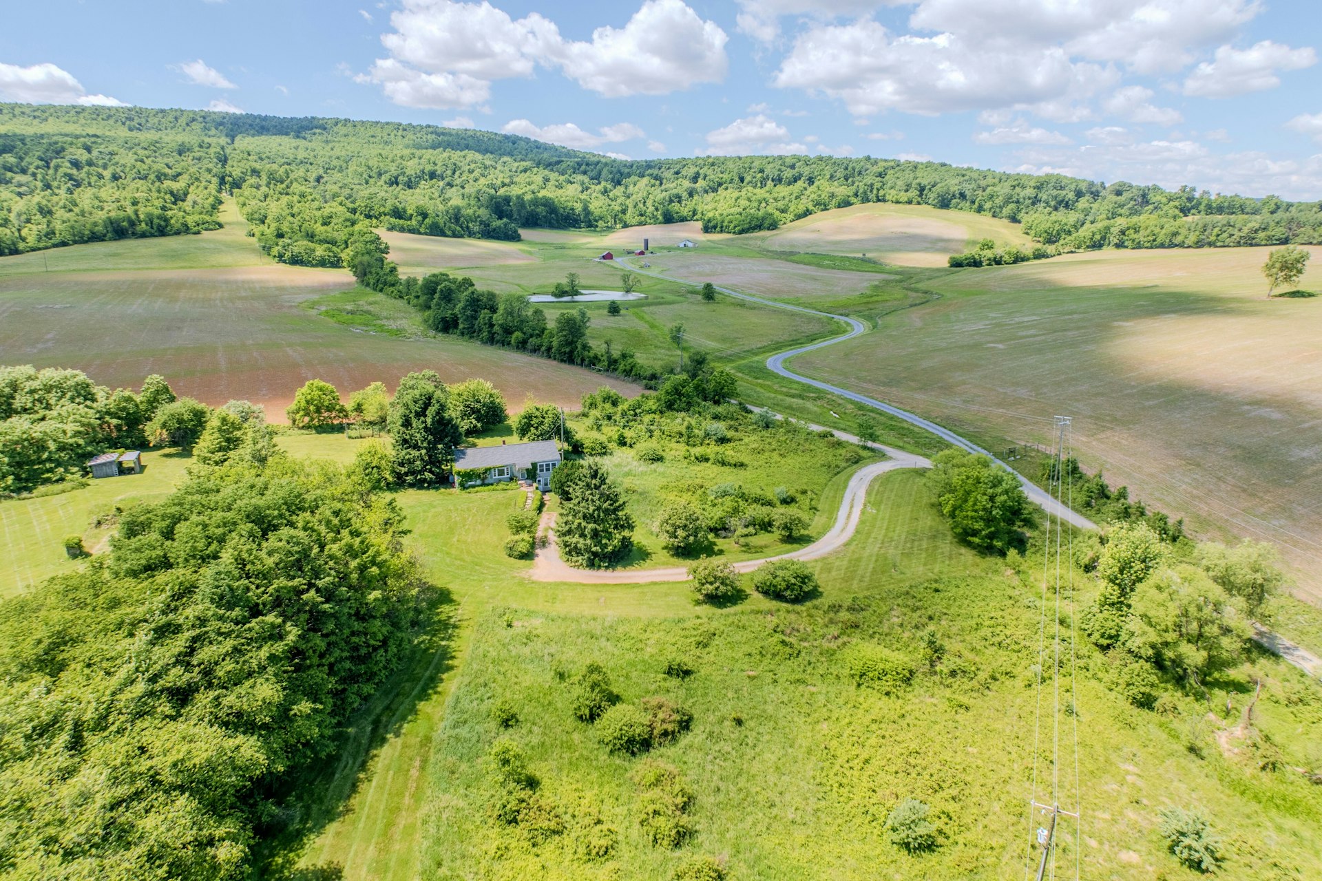  35339 Appalachian Trail Road, Round Hill, VA 20141 - 物件實景