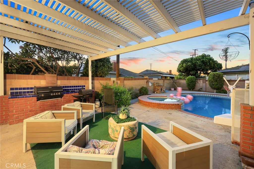 Whittier, California, 90604, United States, 4 Bedrooms Bedrooms, ,2 BathroomsBathrooms,Residential,For Sale,1918097