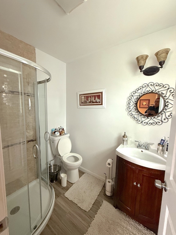 Everett, Massachusetts, 02149, United States, 6 Bedrooms Bedrooms, ,4 BathroomsBathrooms,Residential,For Sale,1938376