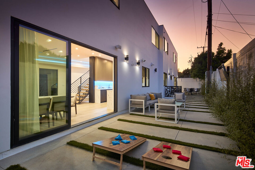 Culver City, California, 90230, United States, 4 Bedrooms Bedrooms, ,7 BathroomsBathrooms,Residential,For Sale,1804248