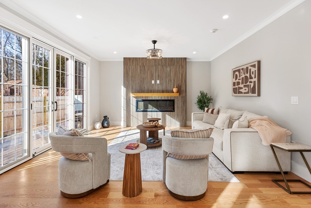 Concord, Massachusetts, 01742, United States, 4 Bedrooms Bedrooms, ,4 BathroomsBathrooms,Residential,For Sale,2005614