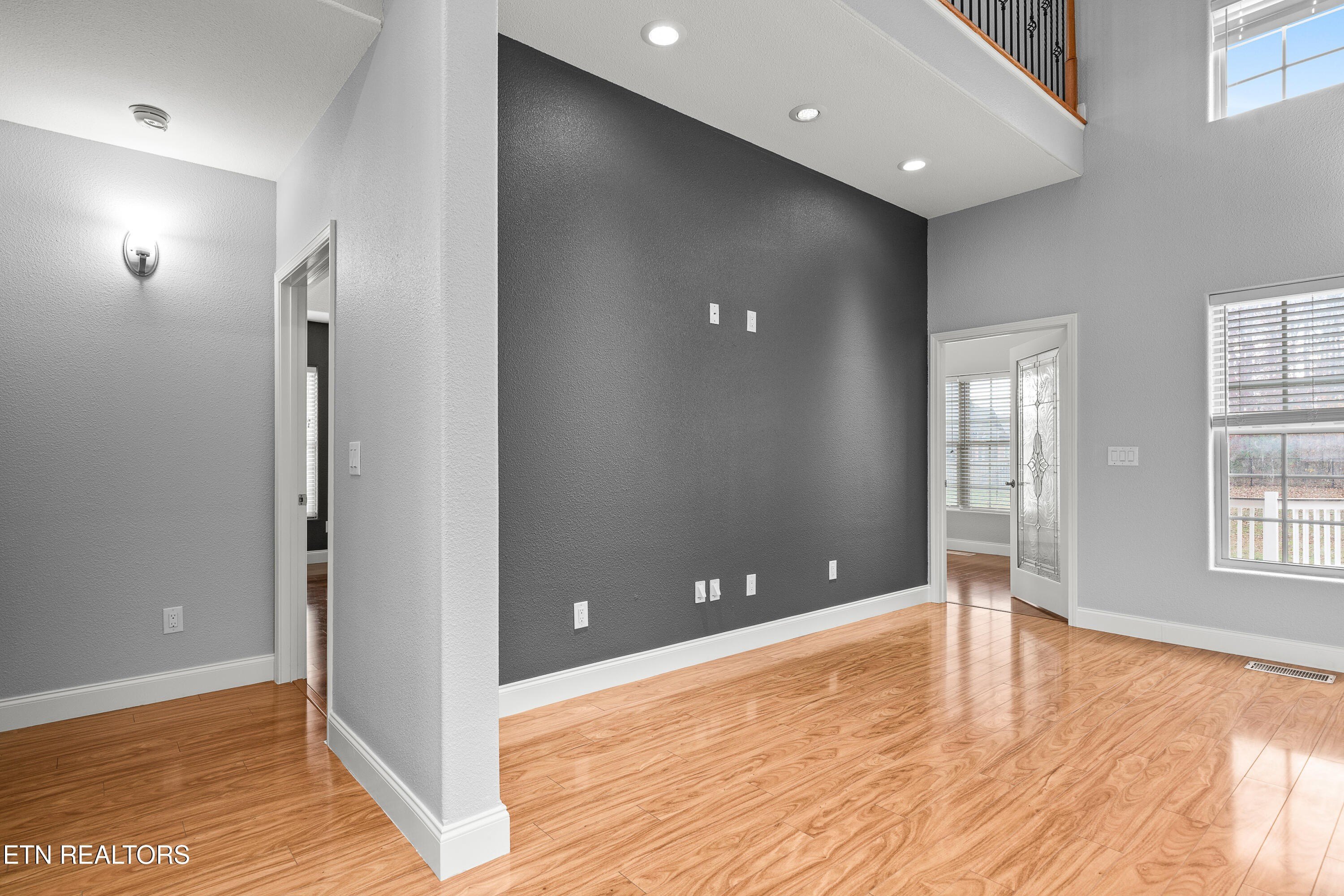 39 N Riverview Ln., Crossville, Tennessee, 38555, United States, 5 Bedrooms Bedrooms, ,5 BathroomsBathrooms,Residential,For Sale,39 N Riverview Ln.,1654091