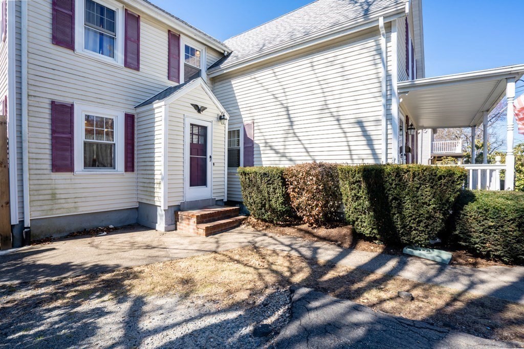 Milton, Massachusetts, 02186, United States, 3 Bedrooms Bedrooms, ,2 BathroomsBathrooms,Residential,For Sale,1921891