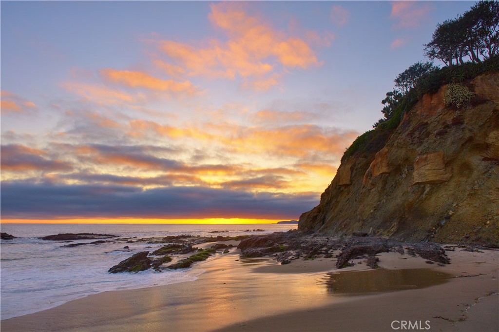 Laguna Beach, California, 92651, United States, 8 Bedrooms Bedrooms, ,8 BathroomsBathrooms,Residential,For Sale,1993207