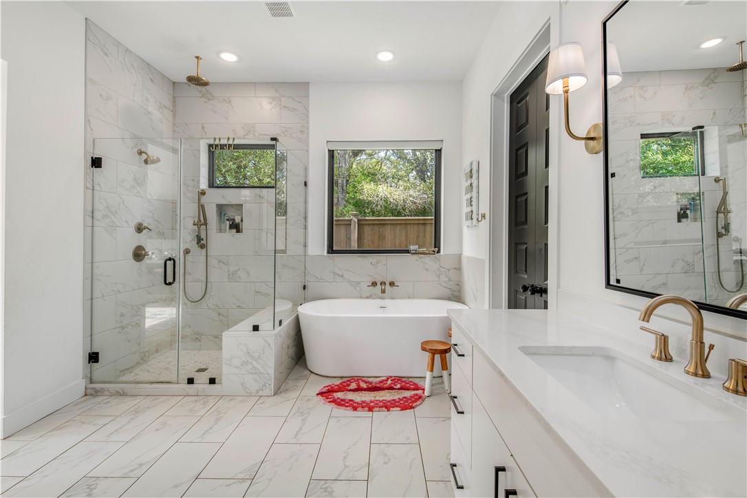 Bryan, Texas, 77802, United States, 5 Bedrooms Bedrooms, ,5 BathroomsBathrooms,Residential,For Sale,2001196