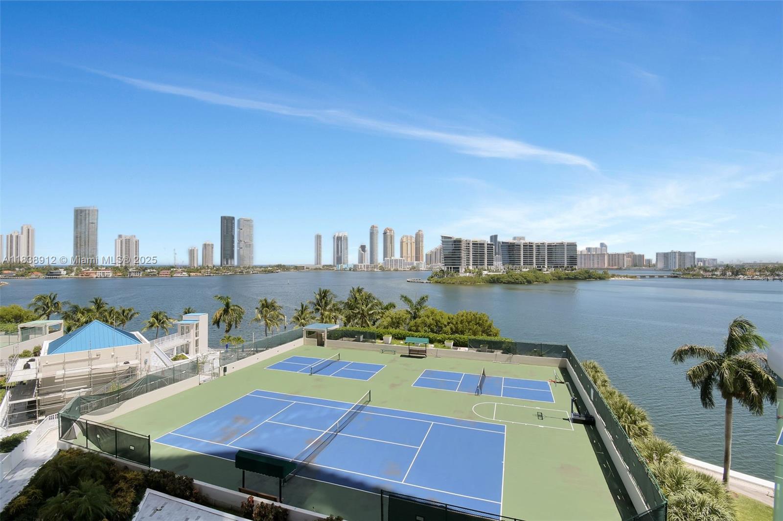 Aventura, Florida, 33180, United States, 2 Bedrooms Bedrooms, ,3 BathroomsBathrooms,Residential,For Sale,1910809