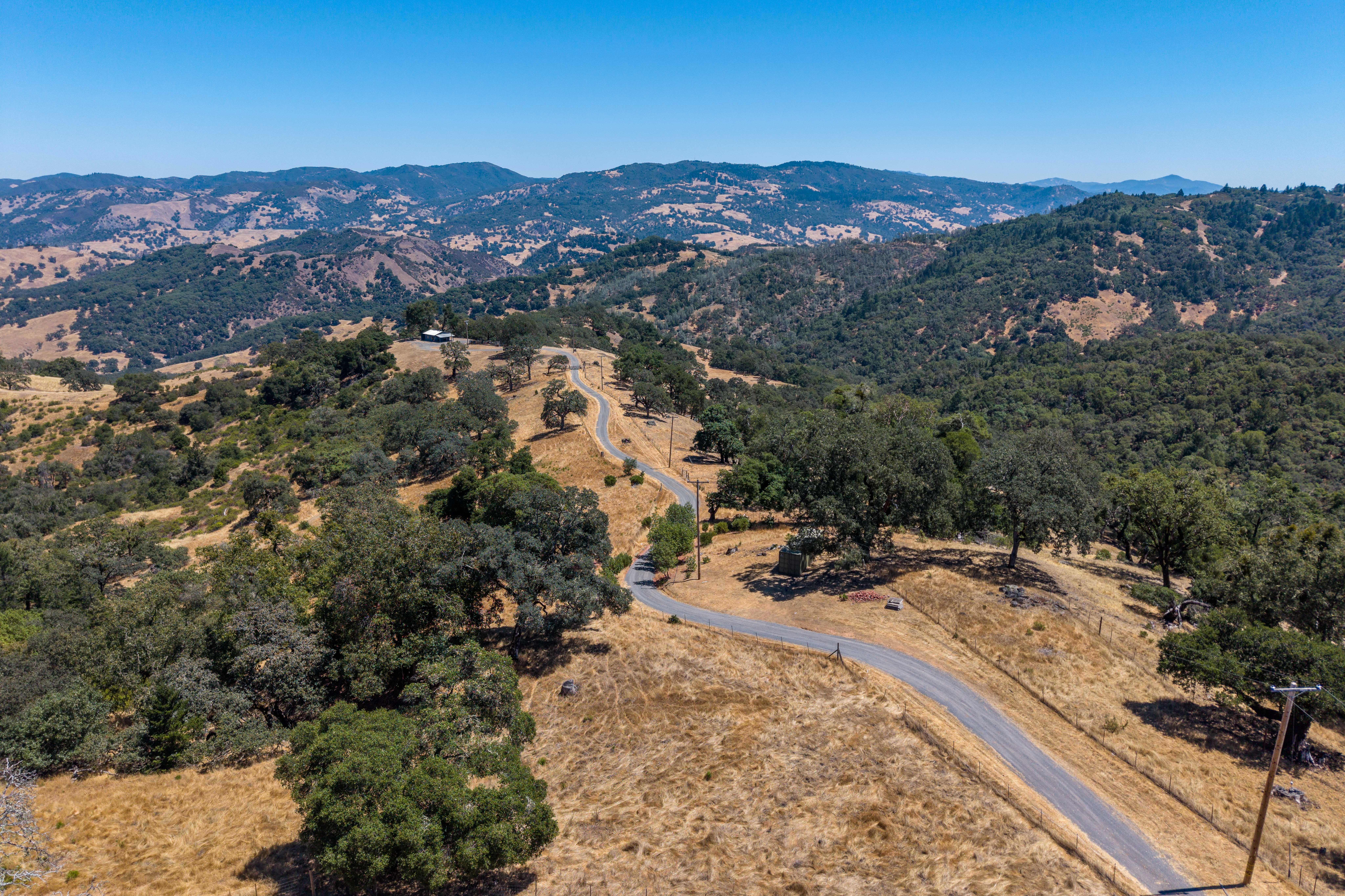  18115 Highlands Ridge Road, Yorkville, CA 95494 - 物件實景