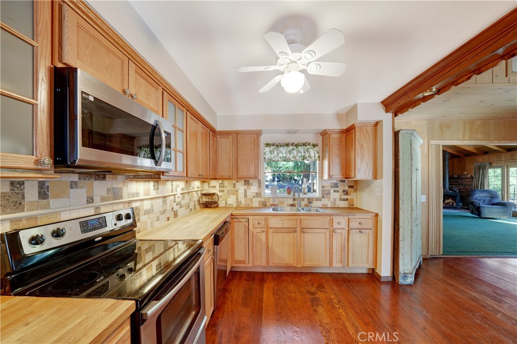 Wrightwood, California, 92397, United States, 3 Bedrooms Bedrooms, ,2 BathroomsBathrooms,Residential,For Sale,1959217