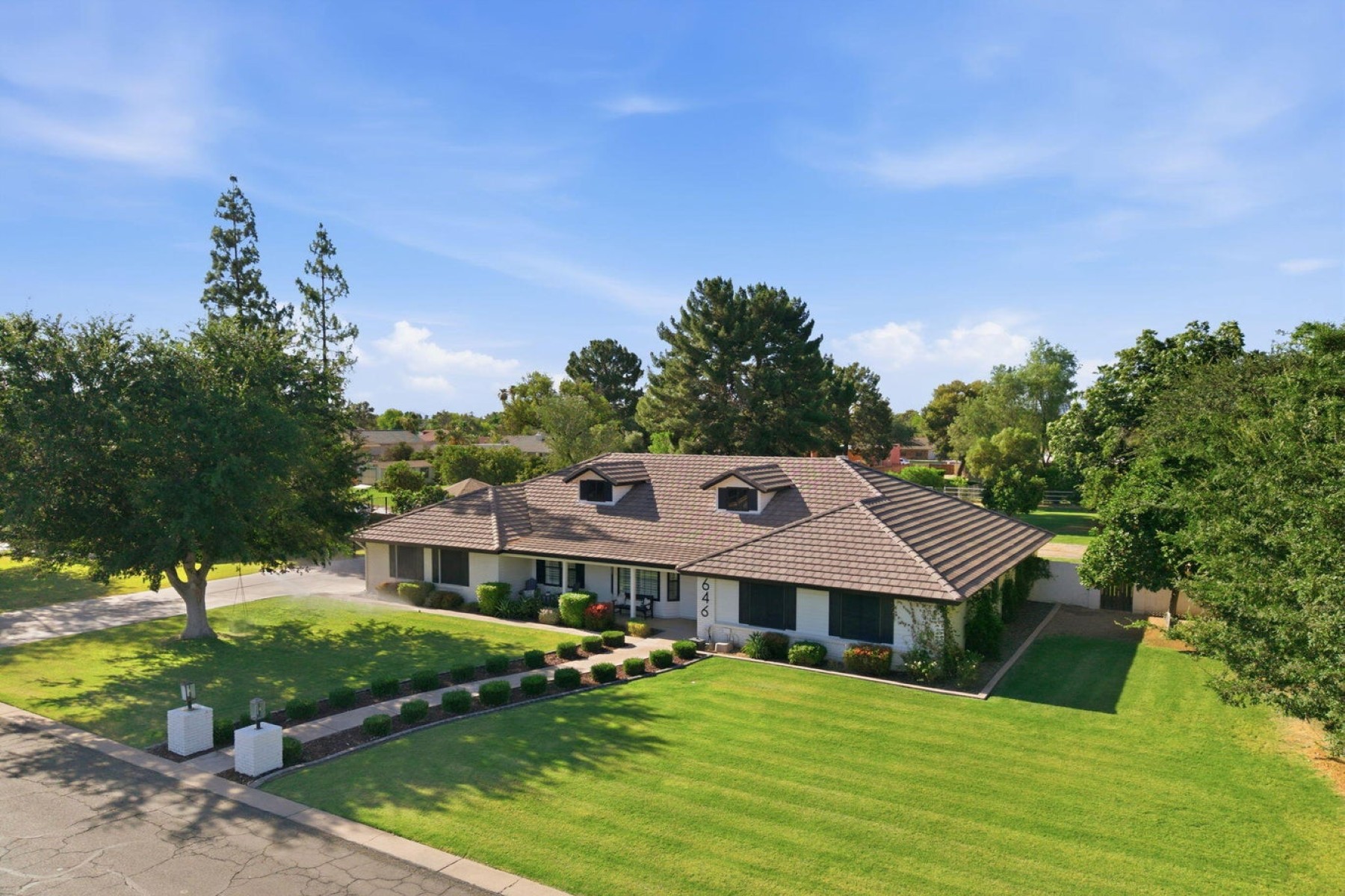  646 E Leah Lane¦Gilbert, AZ - 物件實景
