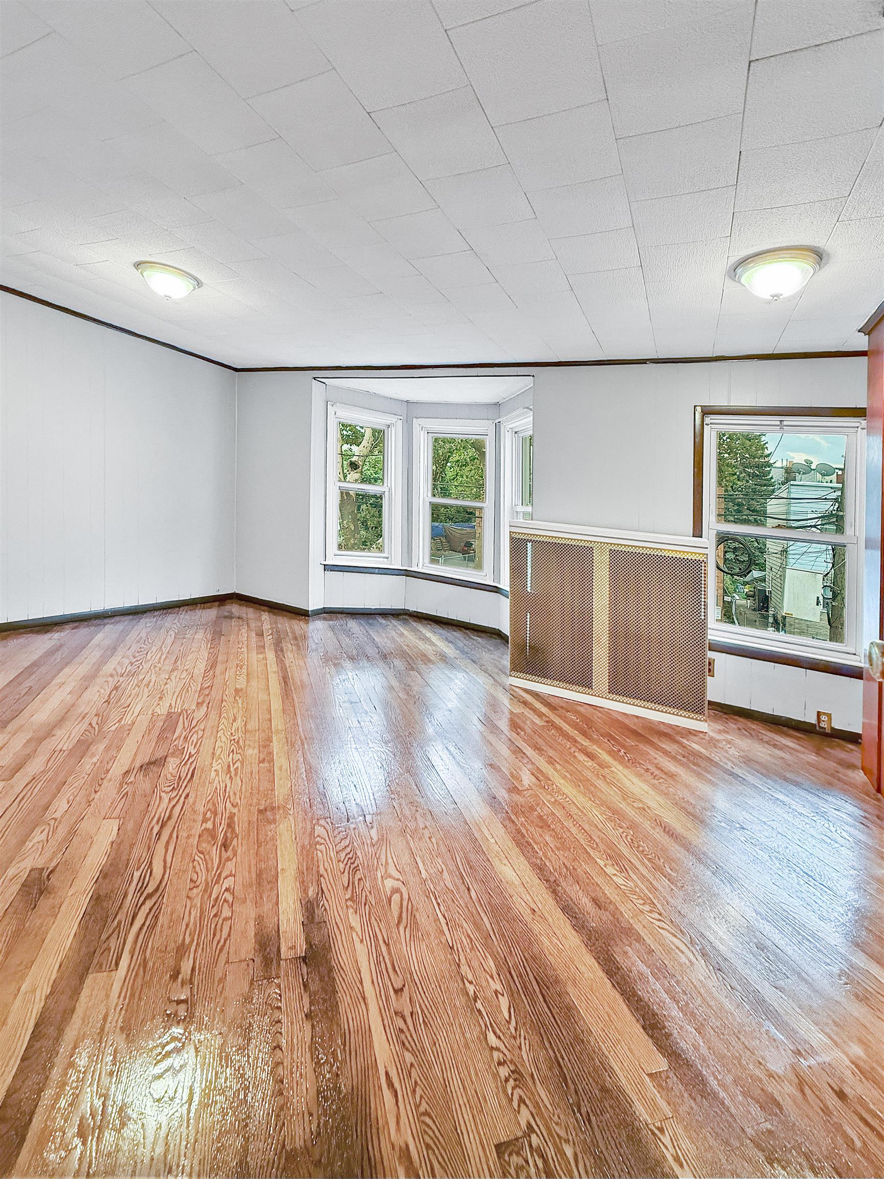 Jersey City, New Jersey, 07304, United States, 3 Bedrooms Bedrooms, ,2 BathroomsBathrooms,Residential,For Sale,1916794