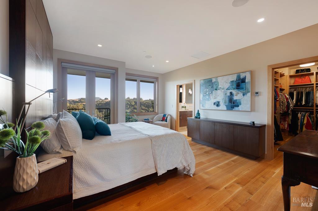 Healdsburg, California, 95448, United States, 3 Bedrooms Bedrooms, ,4 BathroomsBathrooms,Residential,For Sale,1866142