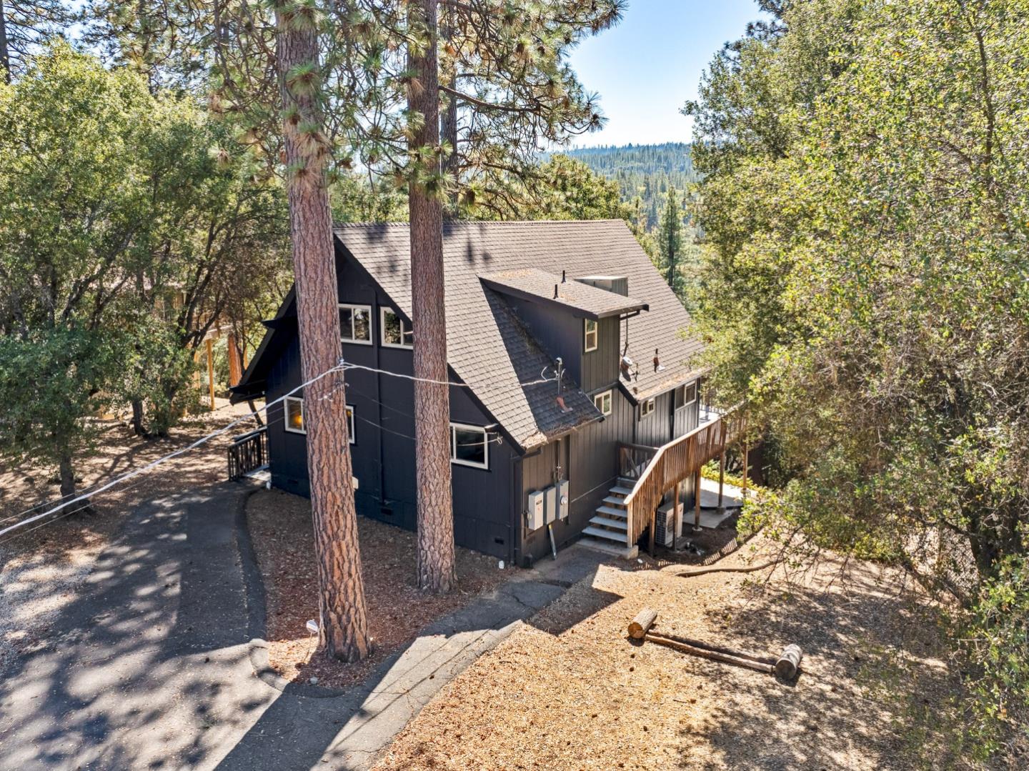 Groveland, California, 95321, United States, 2 Bedrooms Bedrooms, ,3 BathroomsBathrooms,Residential,For Sale,1962373