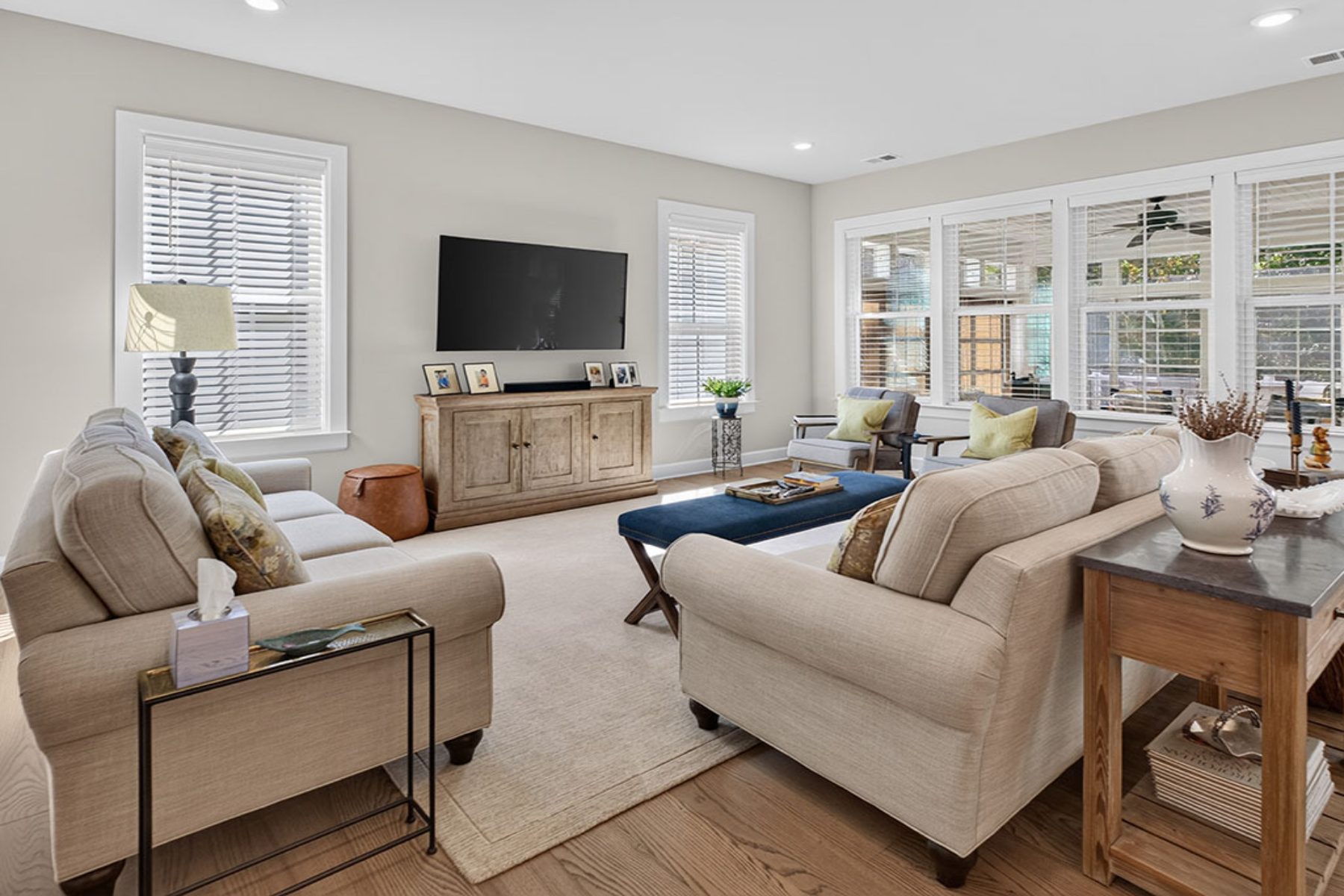  18374 Southampton Drive - 物件實景
