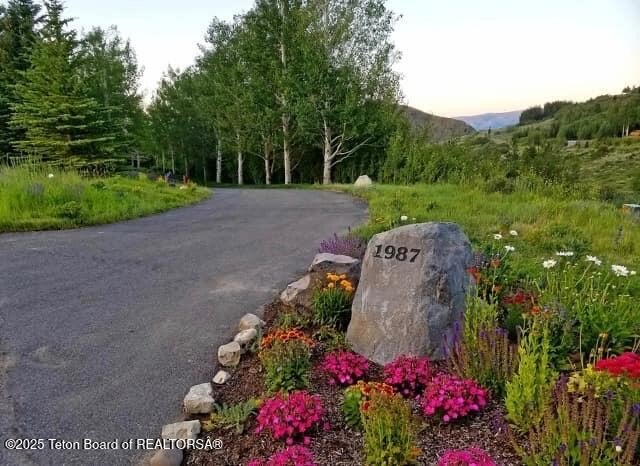 Jackson, Wyoming, 83001, United States, 4 Bedrooms Bedrooms, ,5 BathroomsBathrooms,Residential,For Sale,1979061