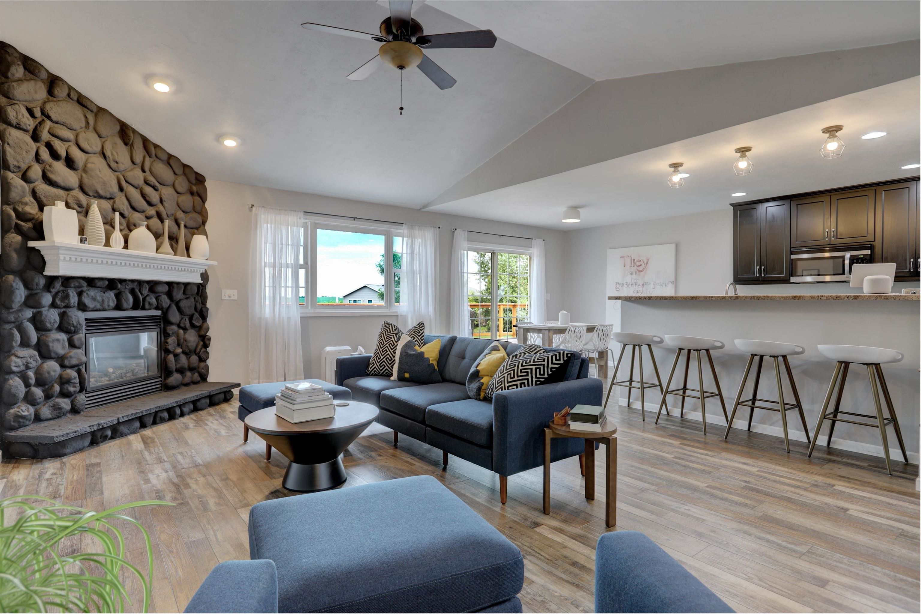 Hortonville, Wisconsin, 54944-9660, United States, 5 Bedrooms Bedrooms, ,3 BathroomsBathrooms,Residential,For Sale,1920298