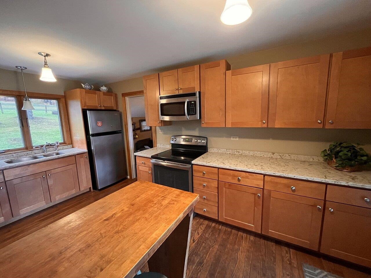 Waitsfield, Vermont, 05673, United States, 3 Bedrooms Bedrooms, ,2 BathroomsBathrooms,Residential,For Sale,1991927