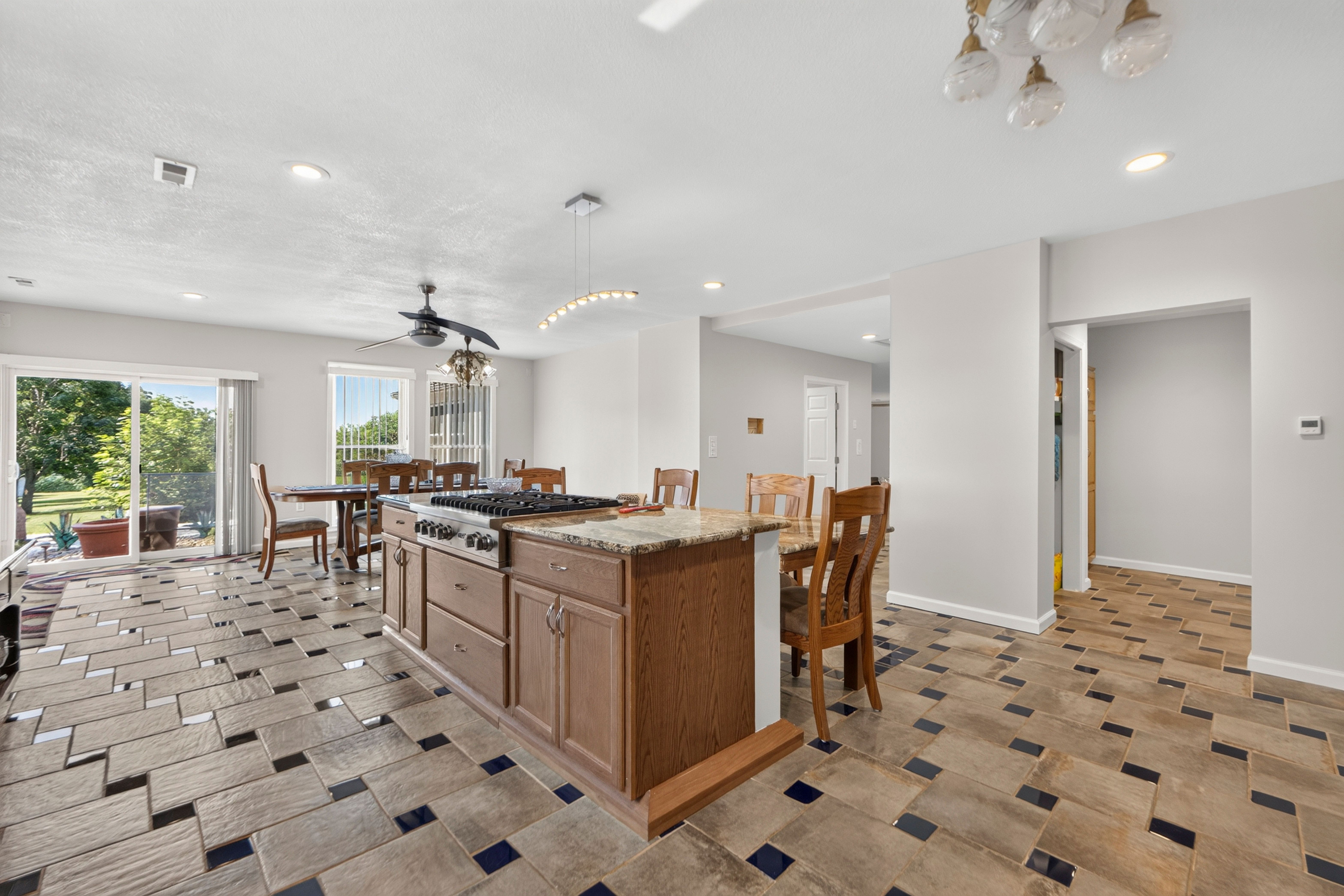  26025 Metcalf Road, Louisburg, KS 66053 - 物件實景