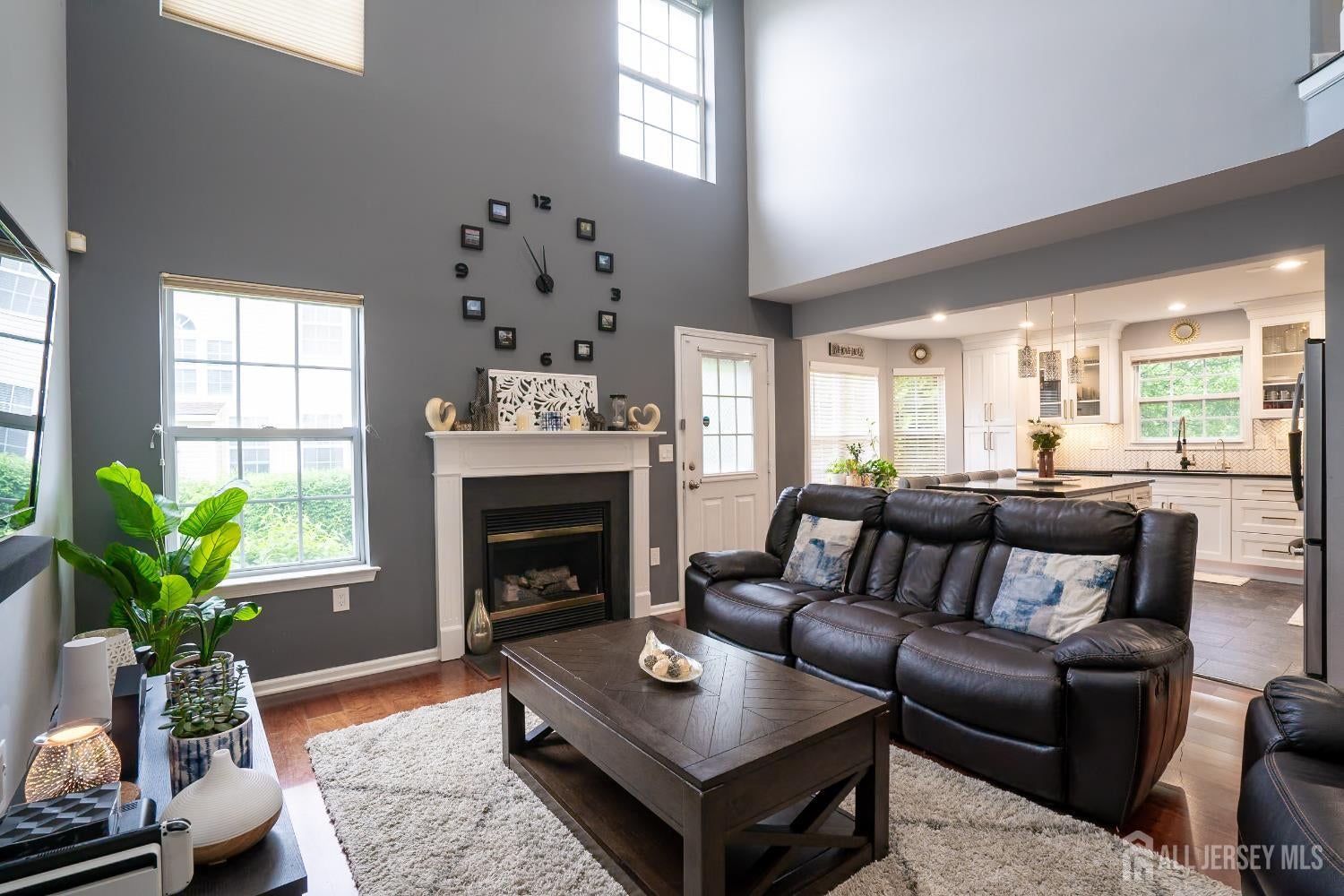 North Brunswick, New Jersey, 08902, United States, 3 Bedrooms Bedrooms, ,3 BathroomsBathrooms,Residential,For Sale,1937029
