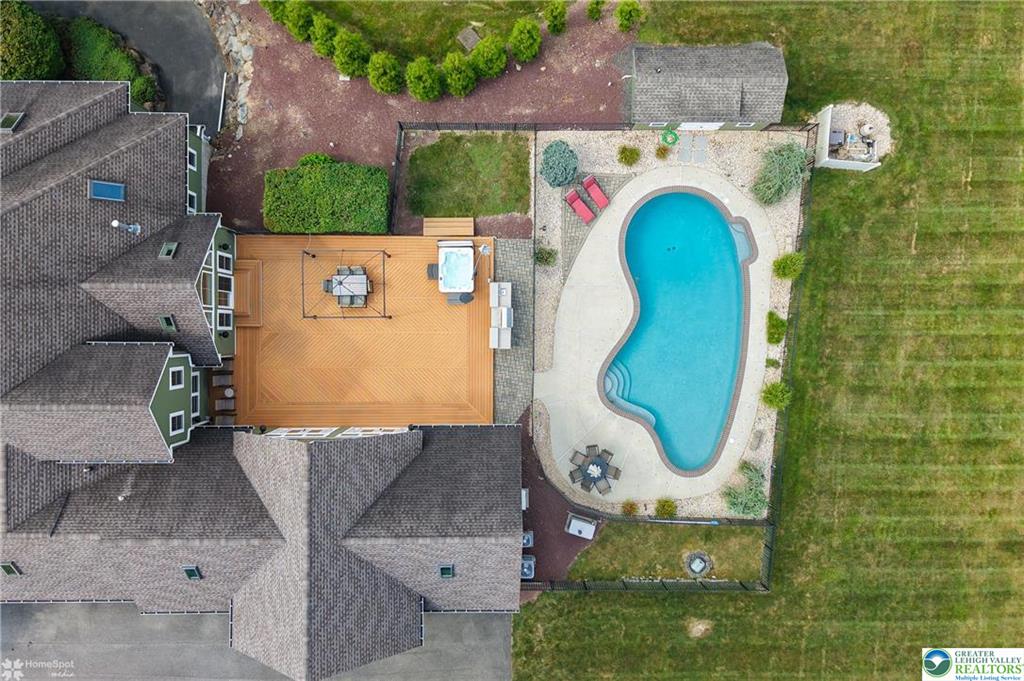 Stroudsburg, Pennsylvania, 18360-6926, United States, 7 Bedrooms Bedrooms, ,4 BathroomsBathrooms,Residential,For Sale,1904497