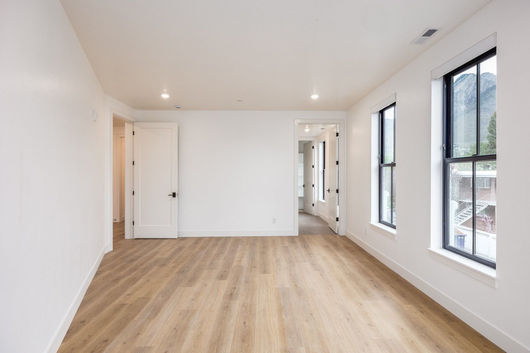  Effortless Luxury Condo Living In The Heart Of Holladay Village - 物件實景