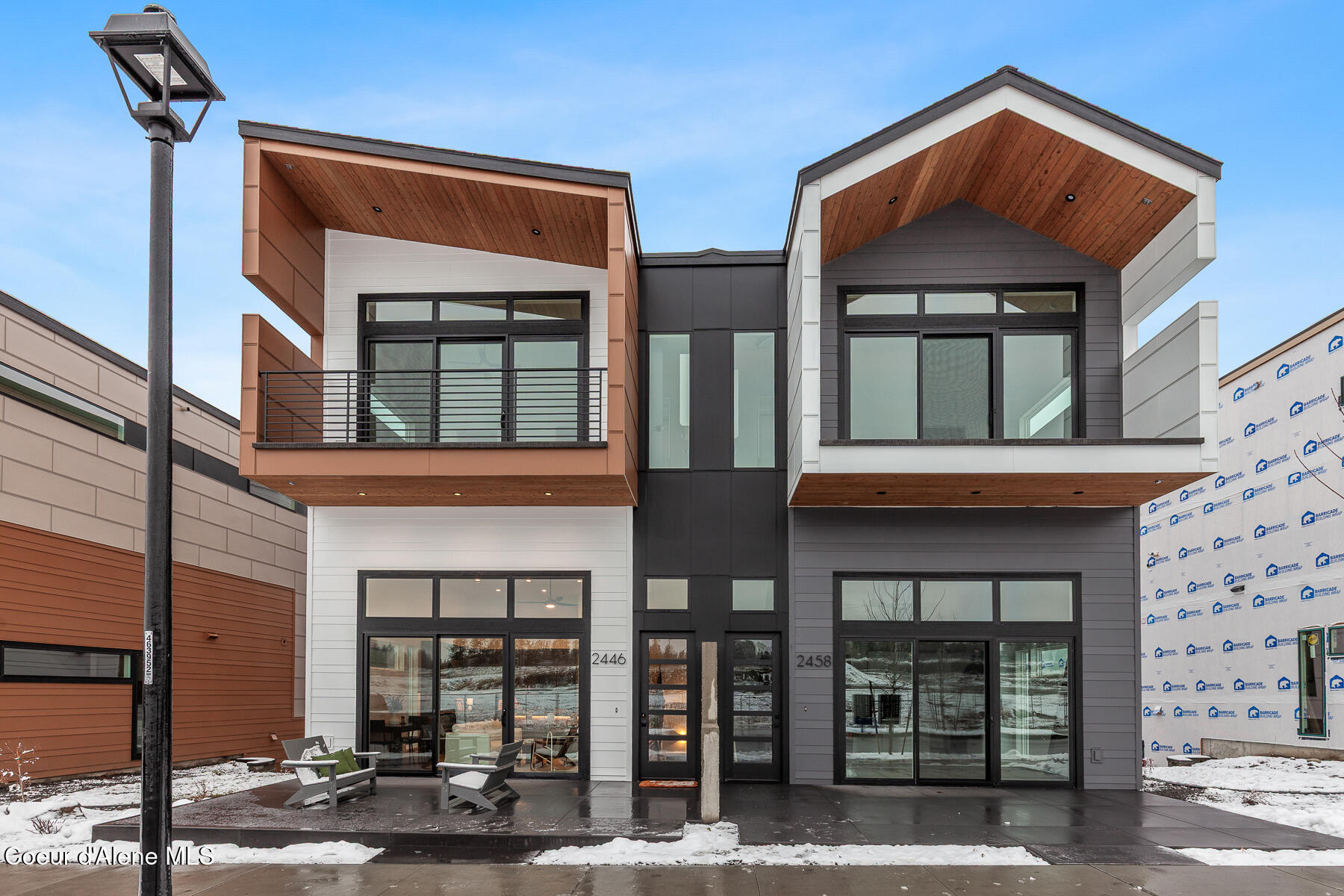 Coeur d'Alene, Idaho, 83814, United States, 3 Bedrooms Bedrooms, ,4 BathroomsBathrooms,Residential,For Sale,2002560