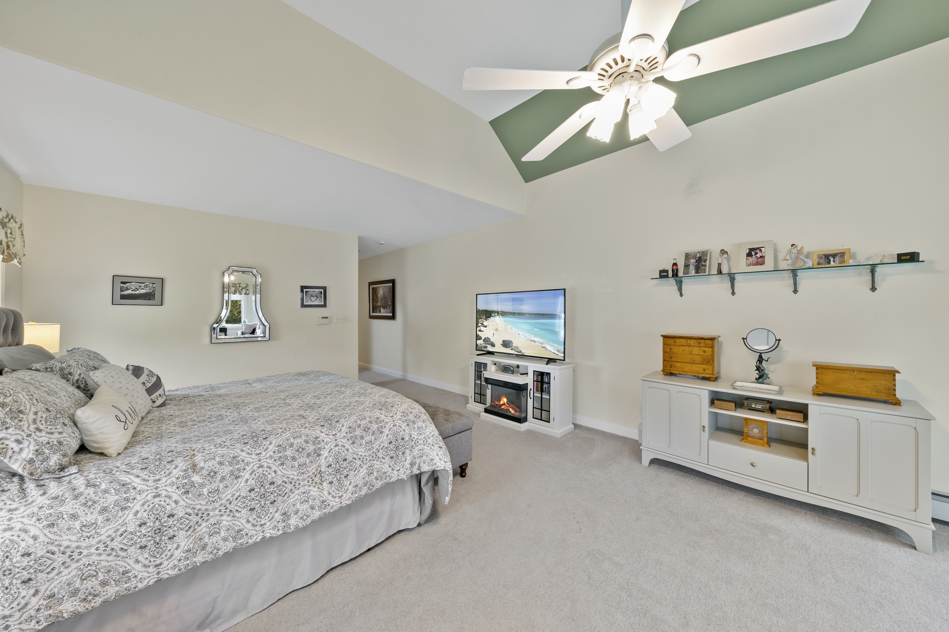  24 Cedar Meadow Drive - 物件實景