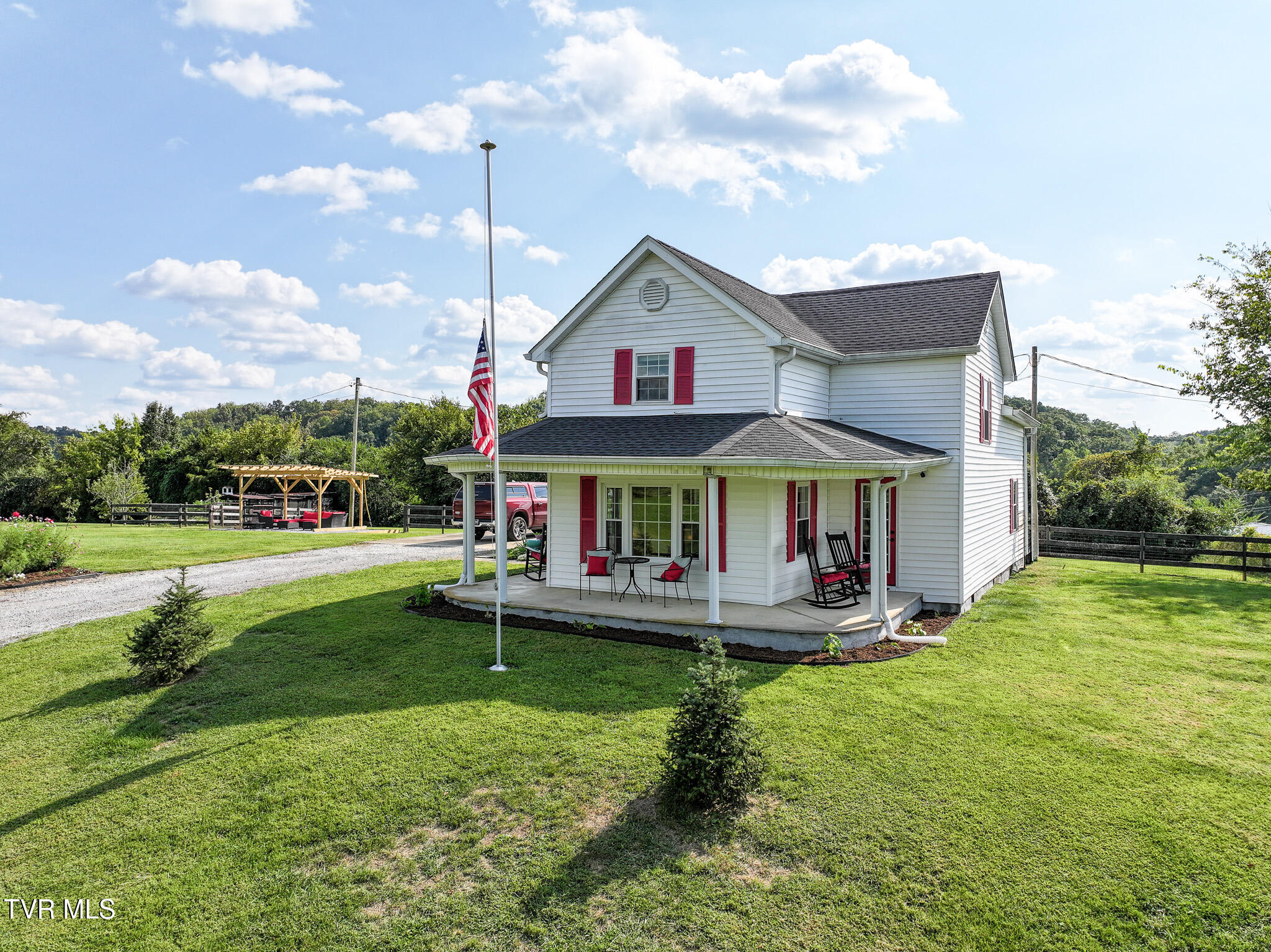 Greeneville, Tennessee, 37745, United States, 3 Bedrooms Bedrooms, ,3 BathroomsBathrooms,Residential,For Sale,2039547