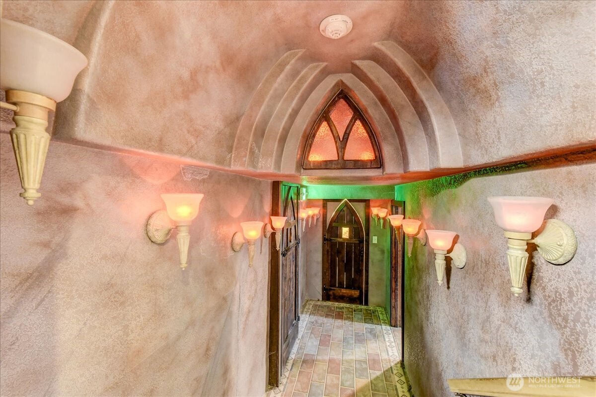 Sumner, Washington, 98390, United States, 4 Bedrooms Bedrooms, ,3 BathroomsBathrooms,Residential,For Sale,1992043