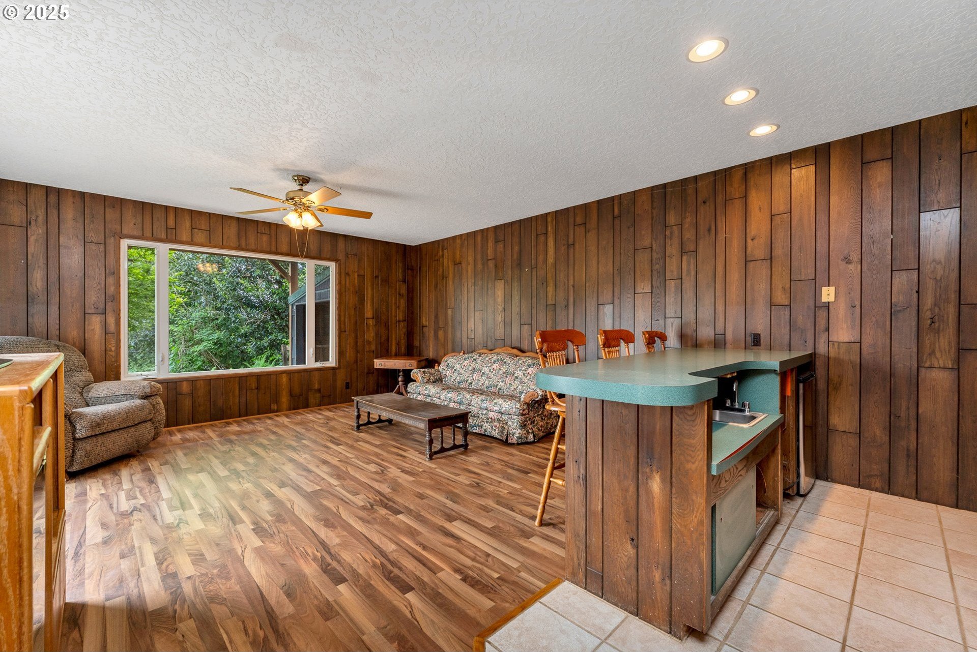 Nehalem, Oregon, 97131, United States, 5 Bedrooms Bedrooms, ,3 BathroomsBathrooms,Residential,For Sale,1847261