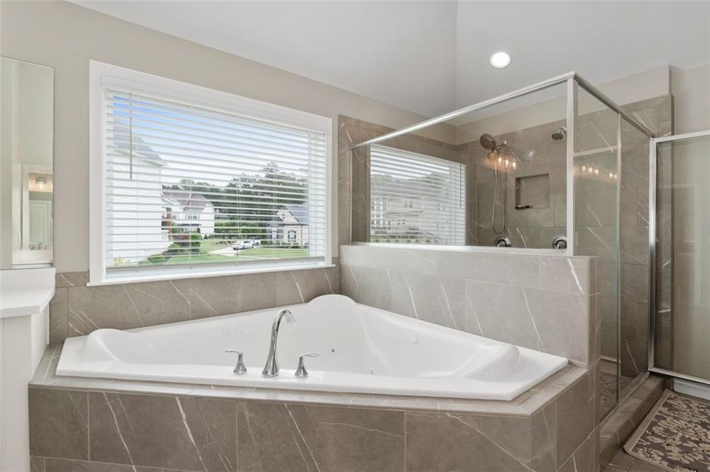 Cumming, Georgia, 30028, United States, 5 Bedrooms Bedrooms, ,4 BathroomsBathrooms,Residential,For Sale,1828216